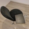 Fauteuil zwart gestoffeerd op wielen met tafeltje