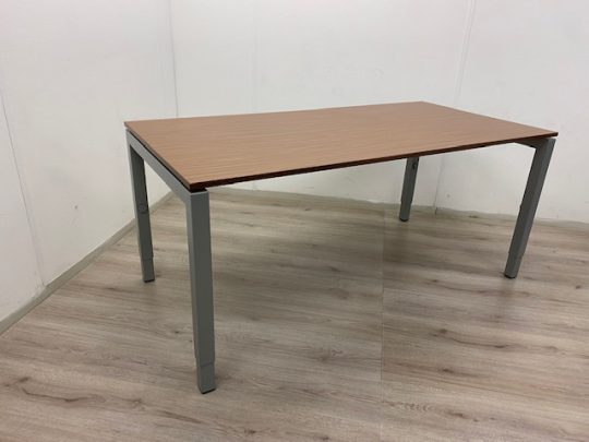 Bureau met Wengé blad 164x80 cm