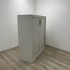 Jaloeziedeurkast Steelcase off-white 130 cm hoog 120 cm breed