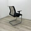 Stoel Steelcase Sarb met witte netwave rug